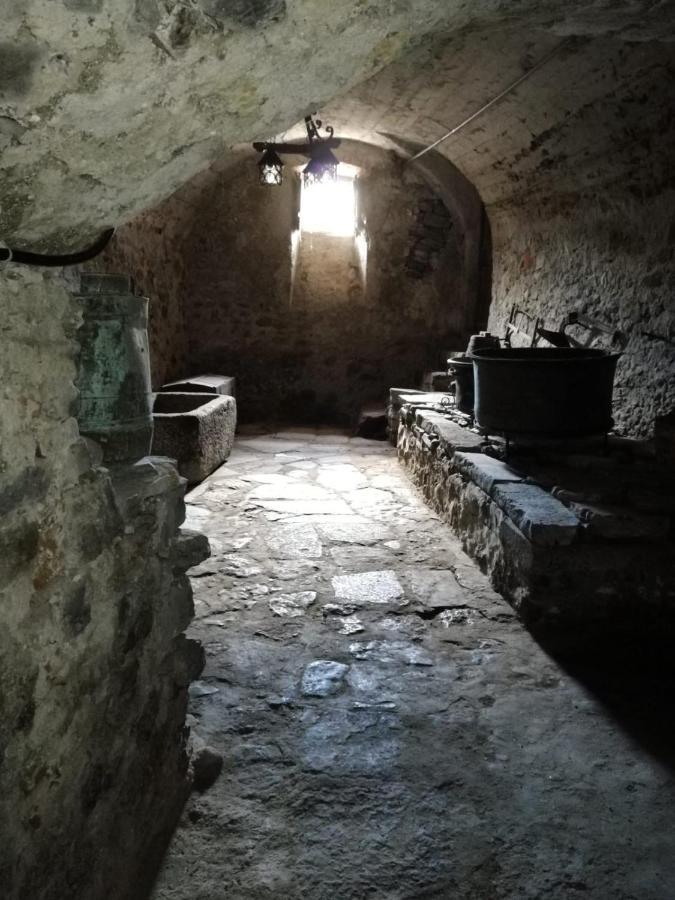 L'Antico Borgo, Un Mix Di Storia E Romanticismo Villa Lierna Exterior photo
